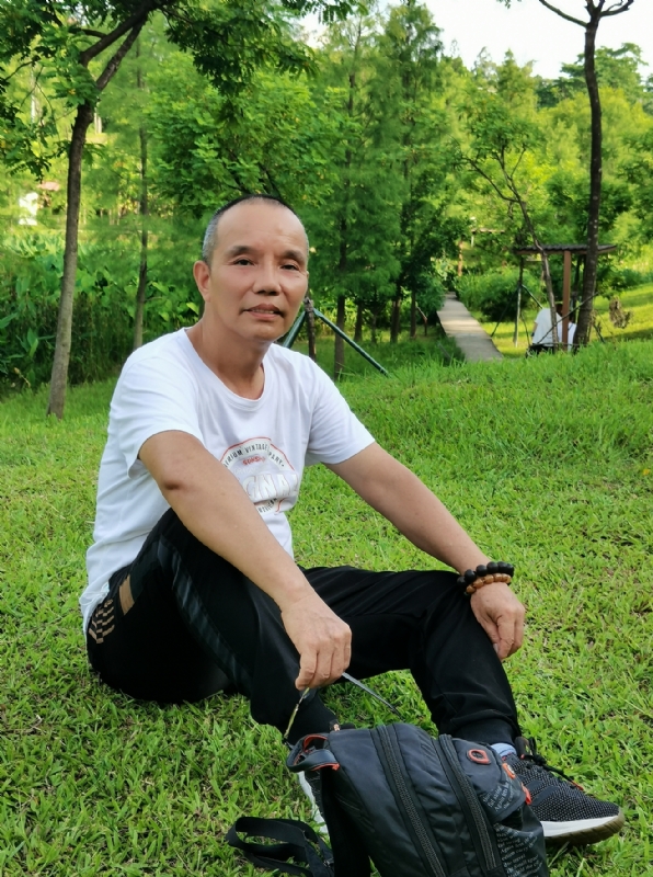 稳重大方的第二张照片--广州残疾人相亲网